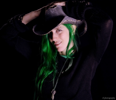 HAT003.jpg HAT003.jpg