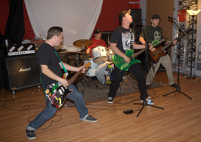 IMG_5879-crop-a.jpg IMG_5879-crop-a.jpg